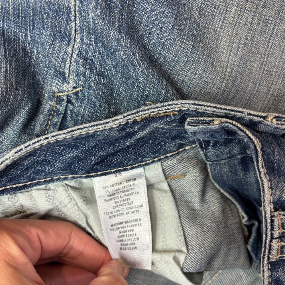 Aeropostale Denim Bermuda Shorts Women's Size 5/6‎ Blue Jean Cuffed Pockets - Picture 5 of 6